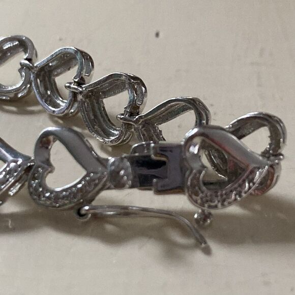 Key to your heart jewelry lot - 2 necklaces, 1 bracelet, pierced earrings - Picture 15 of 16